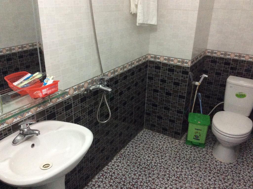Van Anh Hotel Thach Loi Esterno foto